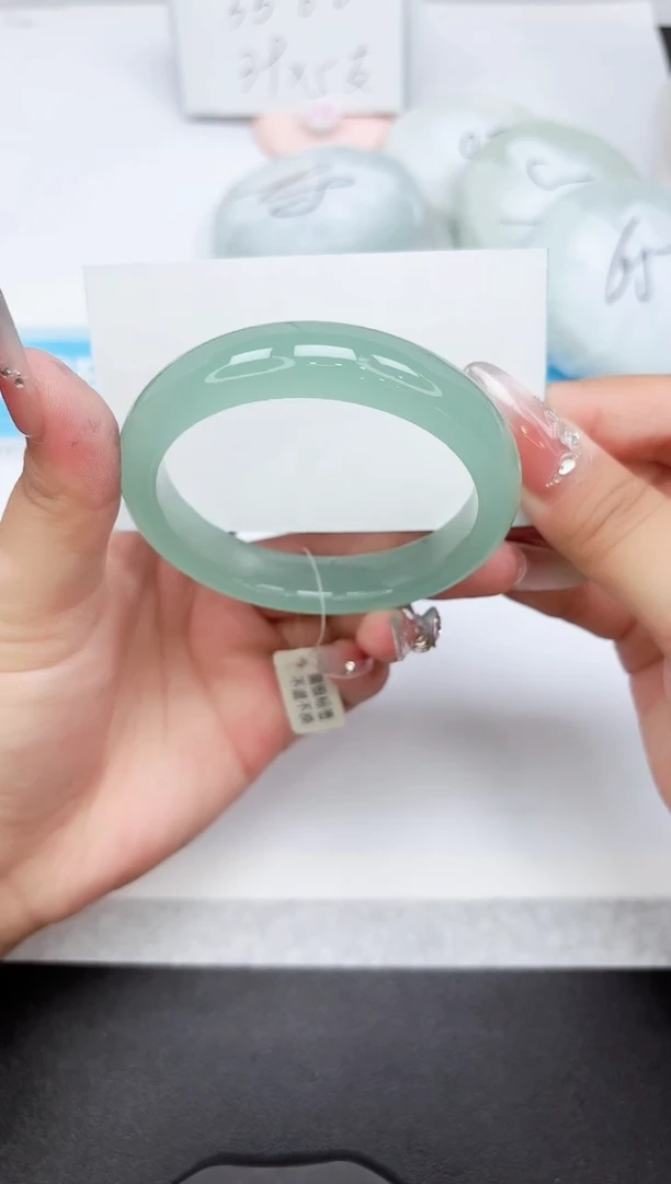 石英质玉手镯未镶嵌52-58.9