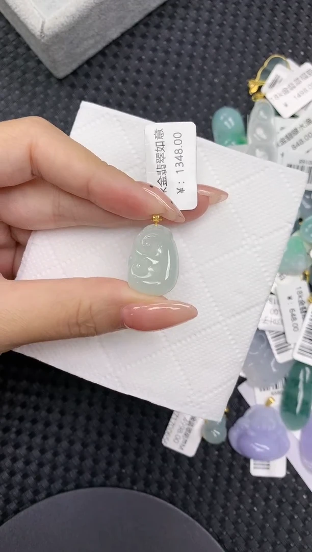 颈饰18K金镶嵌翡翠1111111111