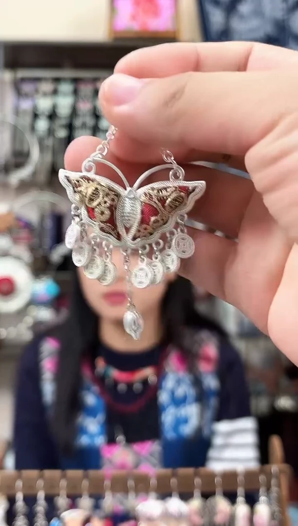 织绣民族风非遗老绣饰品299