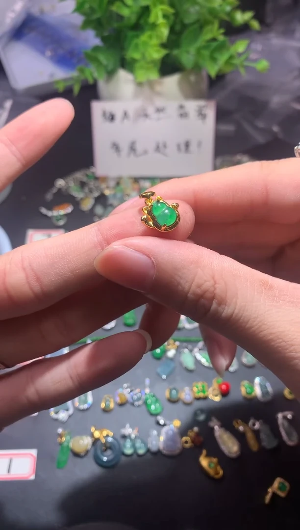 颈饰银S925镶嵌翡翠1