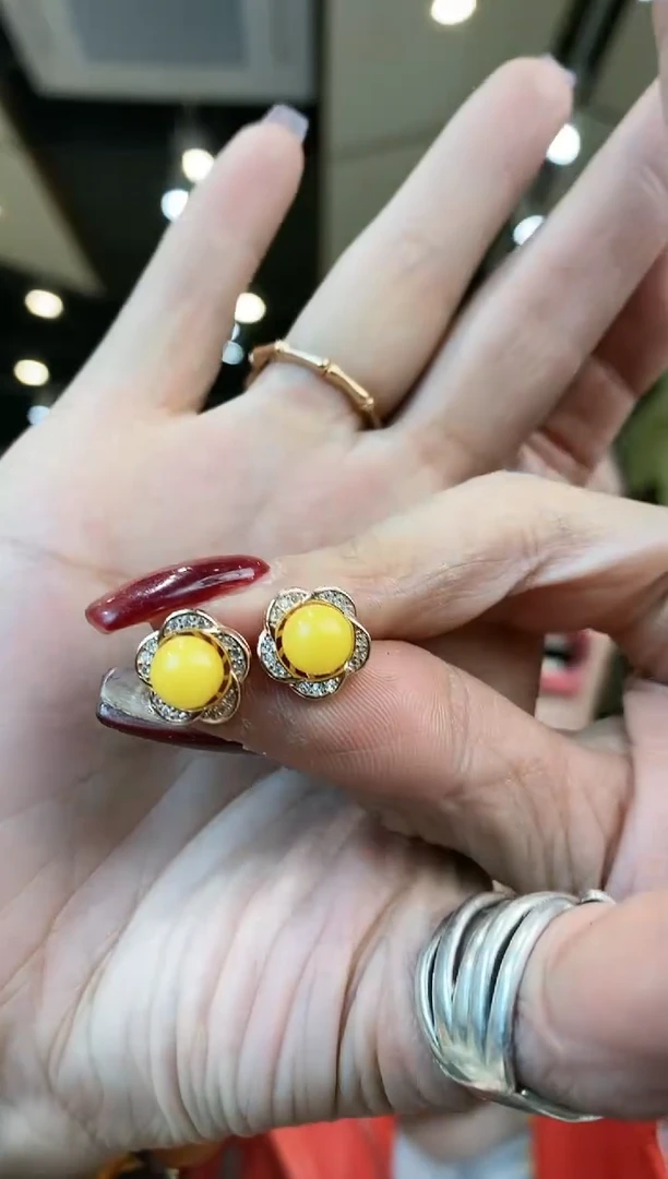 【闪购商品】琥珀耳饰未镶嵌多样性发一