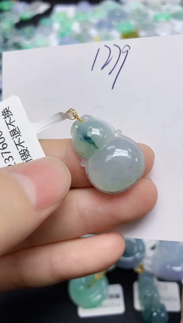 颈饰未镶嵌翡翠天然缅甸翡翠A货翡翠百元以上9元证书费自理