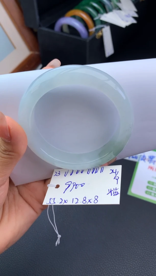 未镶嵌手镯翡翠m**i手镯