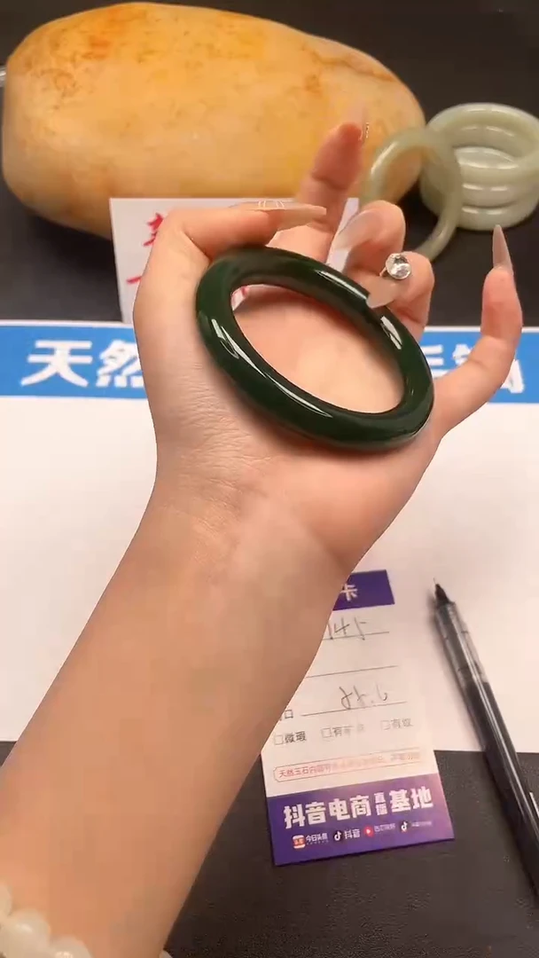 和田玉手镯未镶嵌145-2-55.6