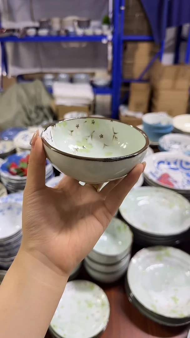 其他今晚有惊喜  11cm钵