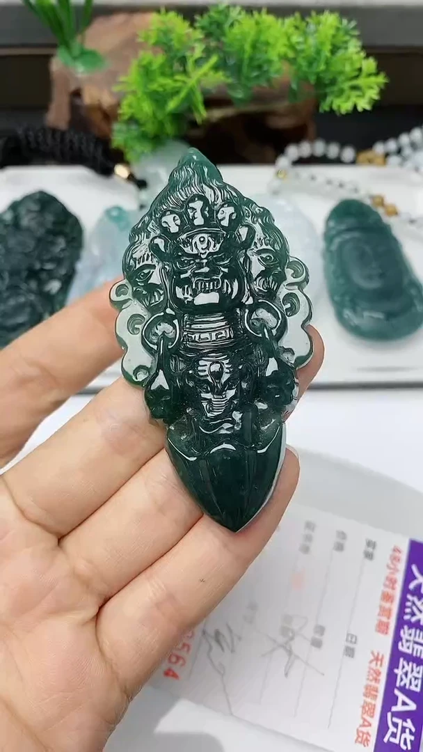 【闪购商品】翡翠颈饰未镶嵌        