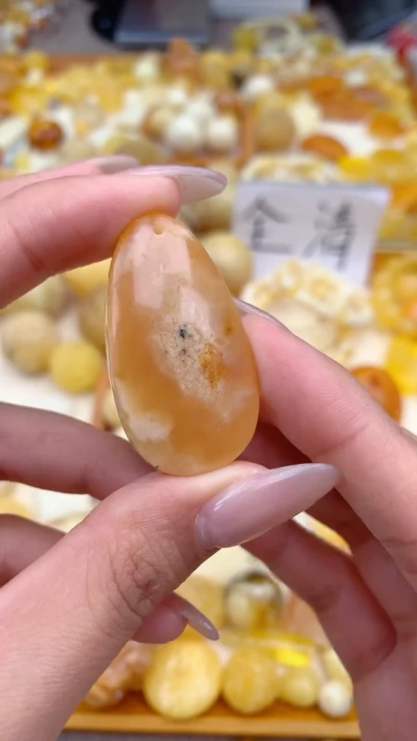 蜜蜡未镶嵌珠宝奇石03