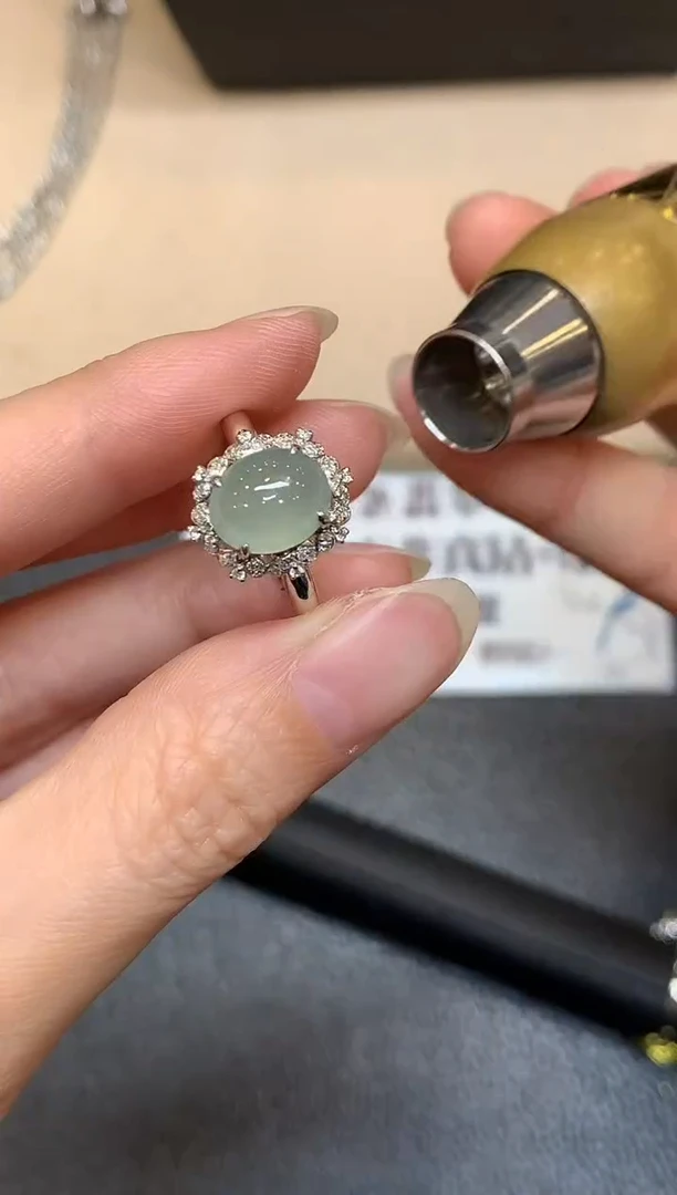 18K金镶嵌戒指翡翠12【无服务费蛋面【无服务费