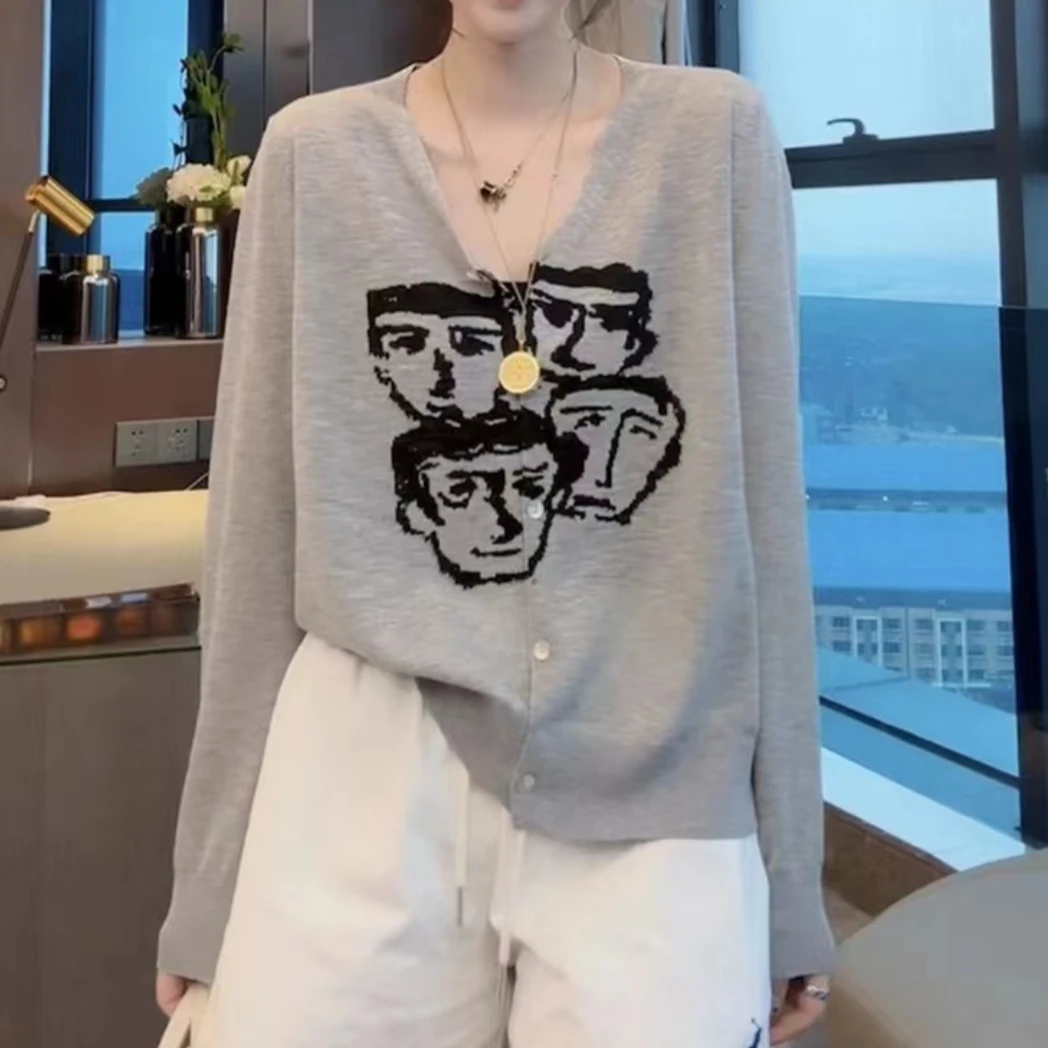 门店22&9！髙端纱线！超细绵羊毛~简约提花V领显瘦针织开衫T14738