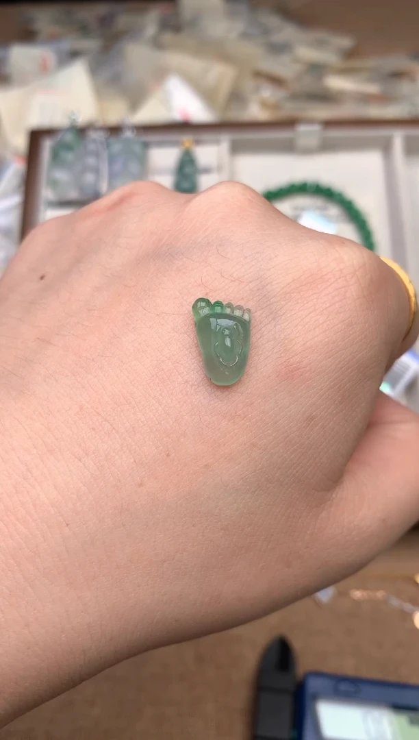 未镶嵌挂件翡翠一