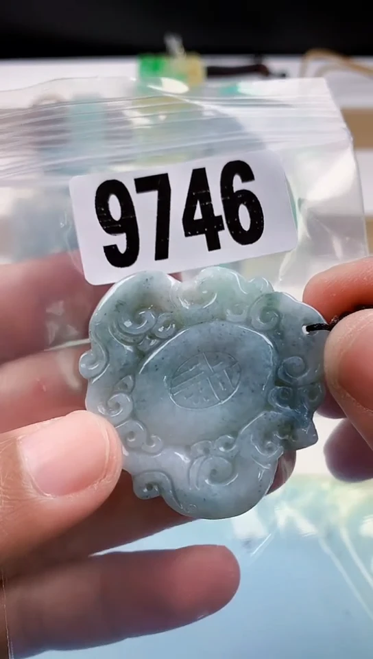 【闪购商品】翡翠挂件未镶嵌天然翡翠吊坠挂件