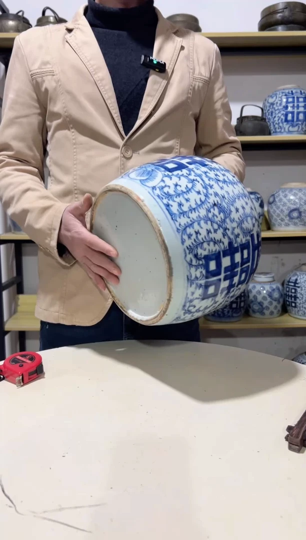 相****️青花缠枝莲喜字罐