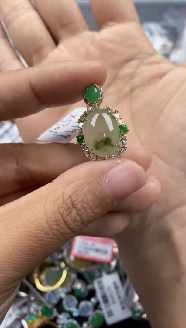 银S925镶嵌戒指翡翠666       7