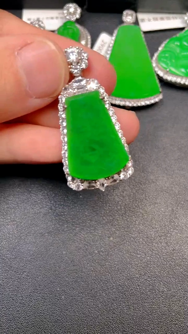 吊坠(不含链)银S925镶嵌翡翠吊坠