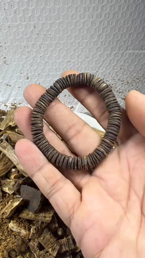 沉香手串沉水手工原味片片珠沉香手串0.8单圈多样发一