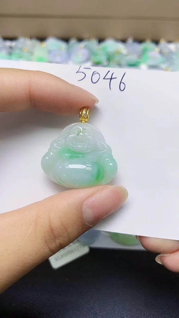 翡翠未镶嵌颈饰 天然缅甸翡翠A货
