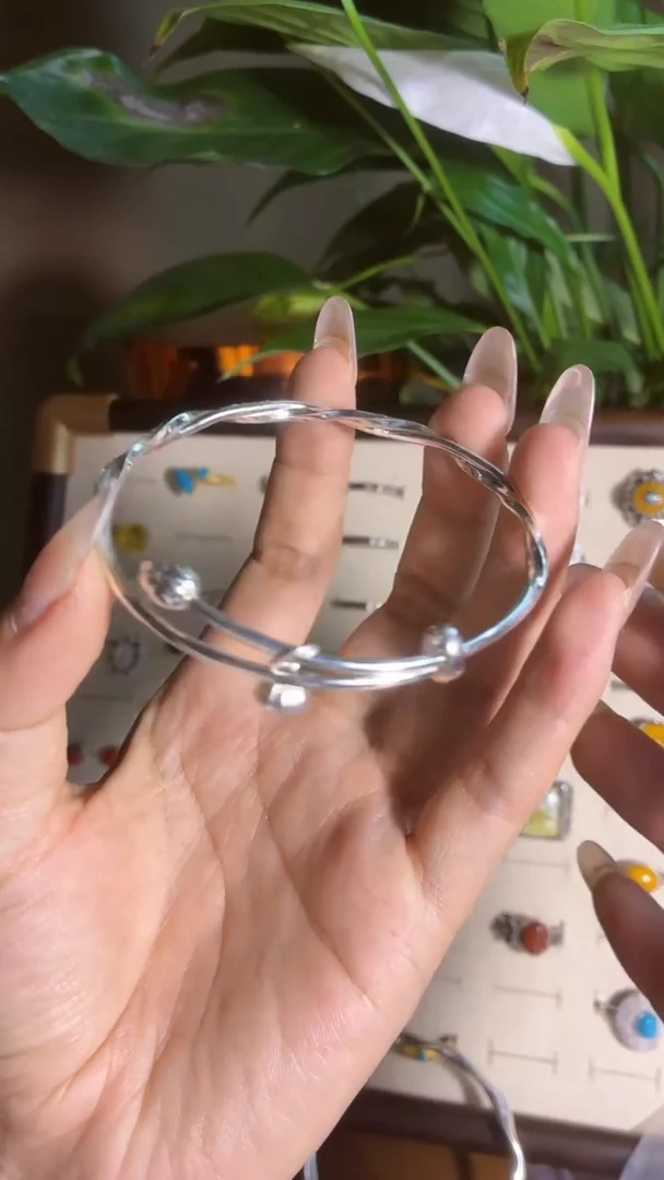 无足银索南措姆福利款手镯