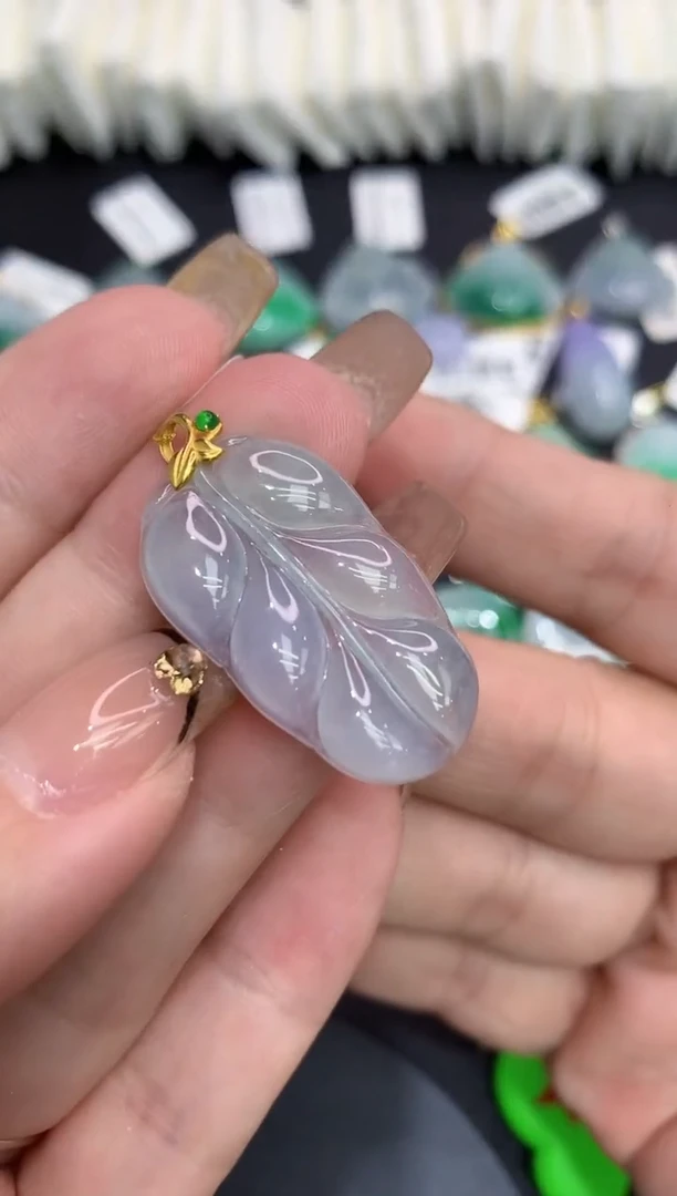 吊坠(不含链)18K金镶嵌翡翠111