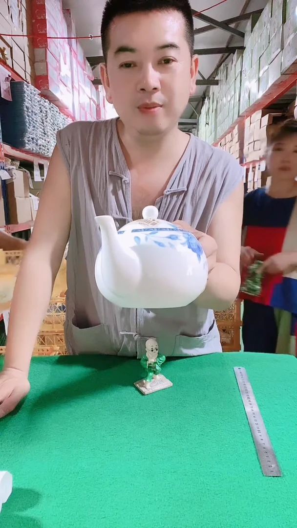 瓷片碗碟好物一件不留@@1