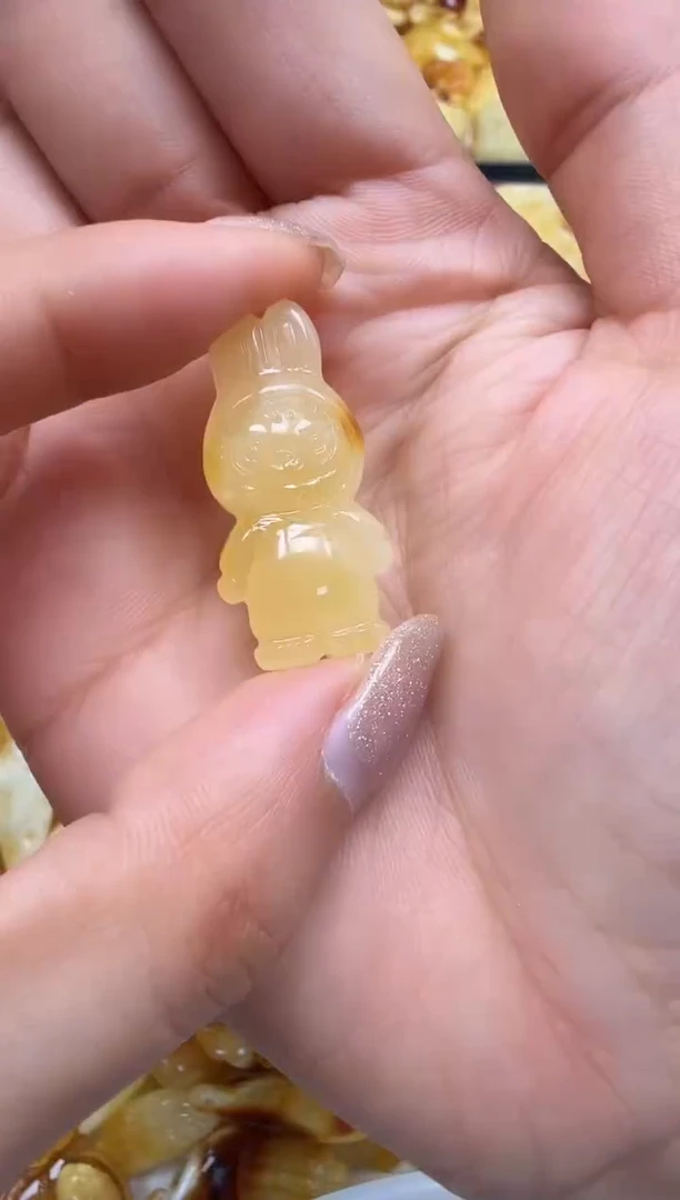 裸石琥珀未镶嵌如图