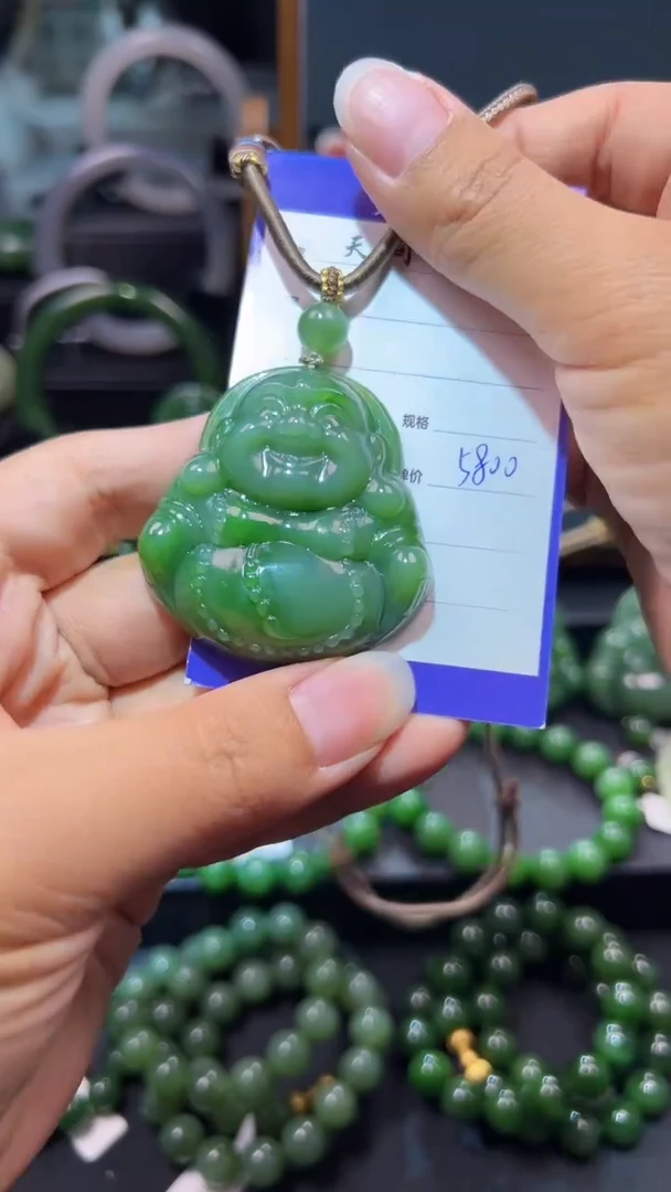 和田玉（碧玉）未镶嵌颈饰1