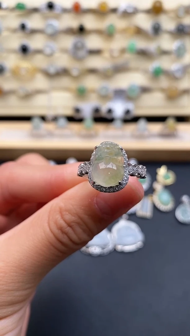 银S925镶嵌戒指翡翠?**?2222222+10