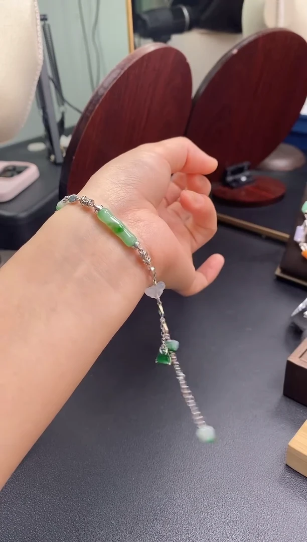 颈饰银S925镶嵌翡翠15762