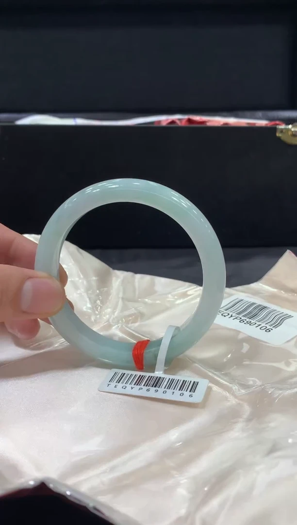 未镶嵌手镯翡翠翡翠手镯