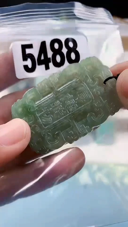 【闪购商品】翡翠挂件未镶嵌天然翡翠吊坠挂件