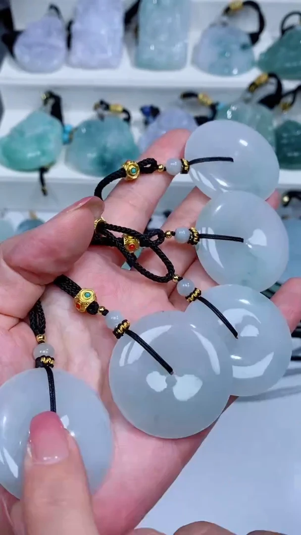 翡翠未镶嵌颈饰吊坠团购多样性发一件