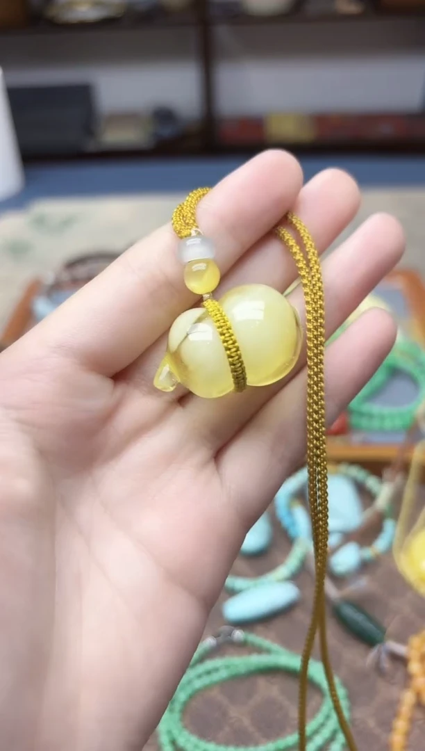 蜜蜡颈饰未镶嵌蜜蜡葫芦吊坠DY
