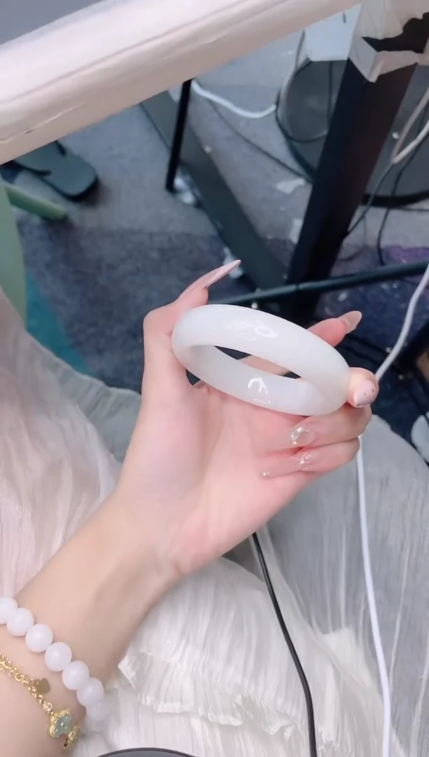 和田玉手镯未镶嵌29G64-58