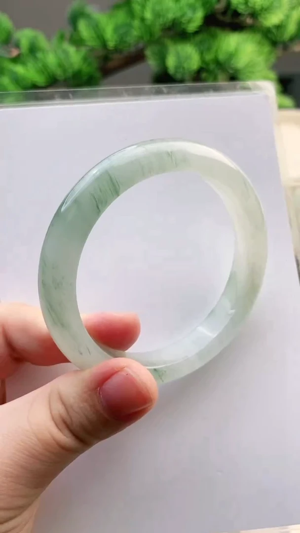 【闪购商品】石英质玉手镯未镶嵌58