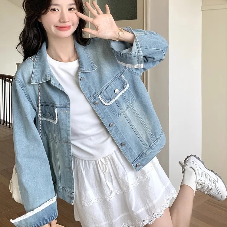 蓝色牛仔花边拼接外套女春季新款时尚小众洋气感减龄短款上衣