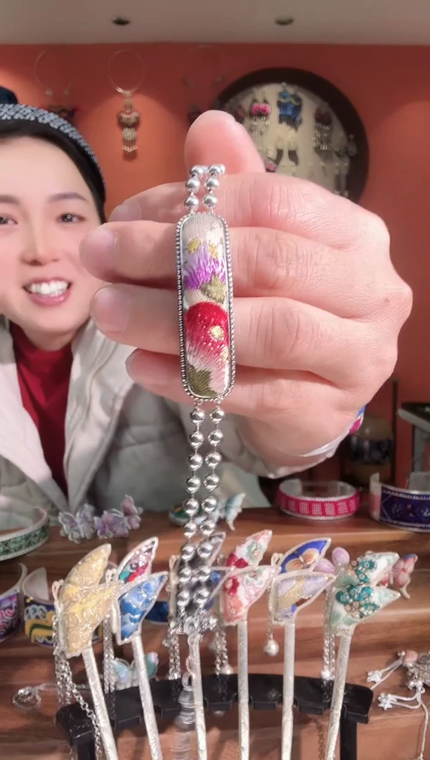 织绣手工刺绣苗绣饰品99
