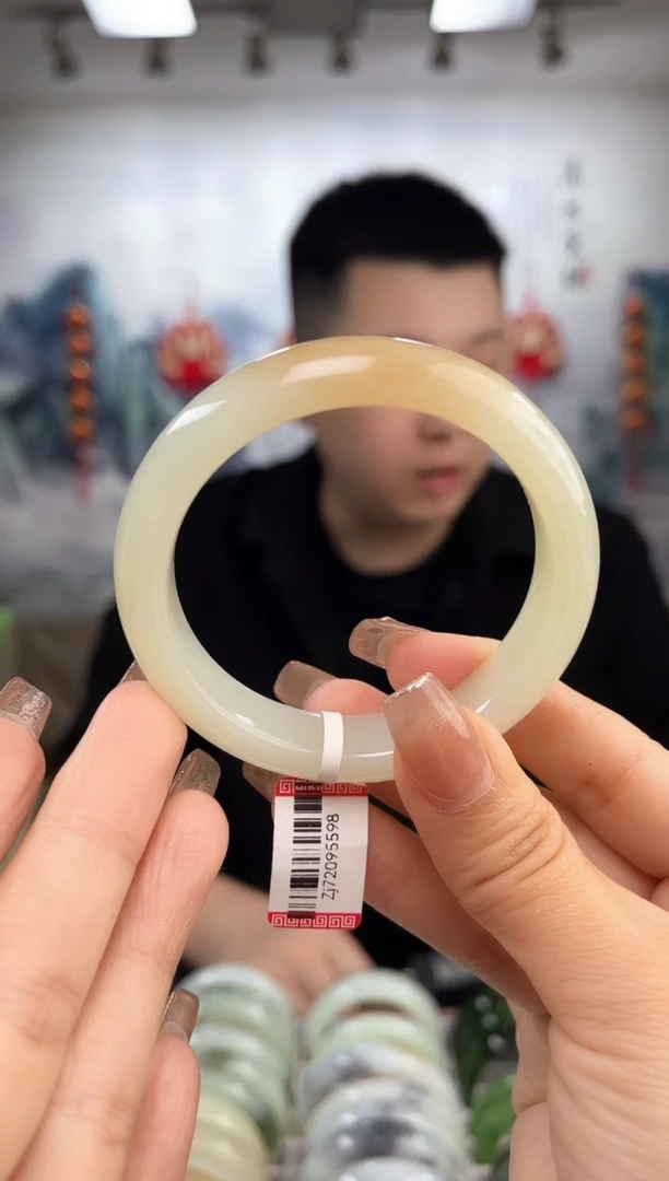 【闪购商品】和田玉手镯未镶嵌53-54圈口5598