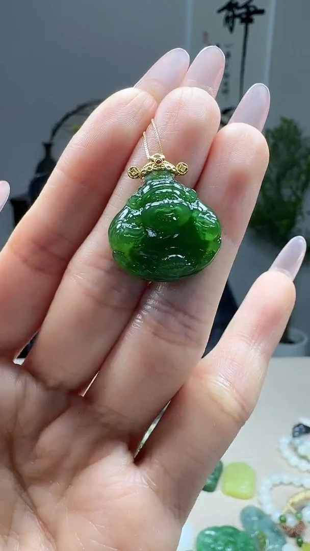 吊坠(不含链)18K金镶嵌和田玉1