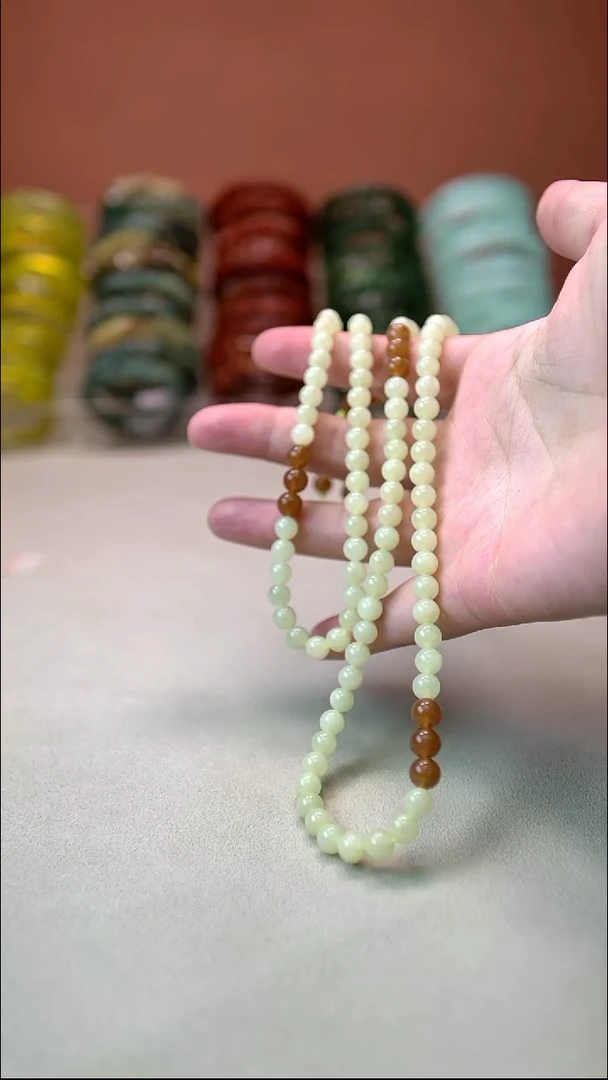 颈饰未镶嵌和田玉黄白288.8