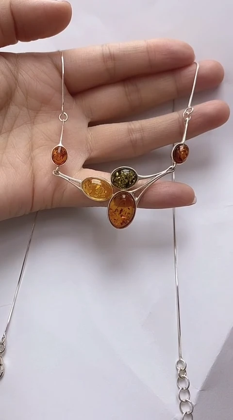 【闪购商品】琥珀裸石银S925镶嵌琥珀项链