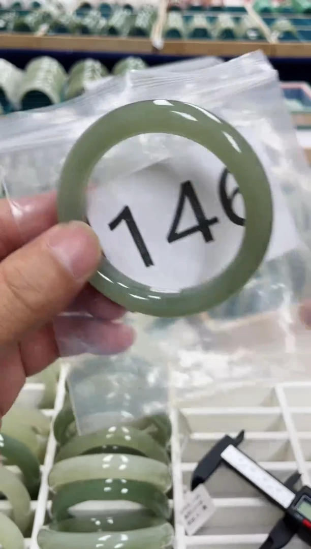 未镶嵌手镯和田玉和田玉手镯56.5 圈91 号