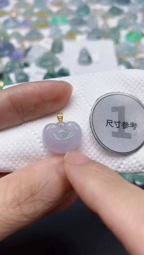 翡翠18K金镶嵌颈饰天然缅甸A货翡翠