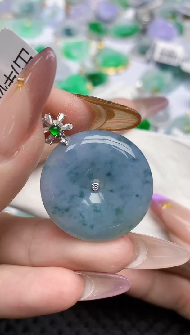 翡翠18K金镶嵌颈饰83   天然翡翠A货  百元以上9米证书费自理