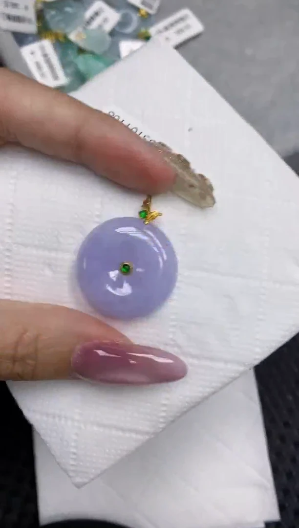 翡翠18K金镶嵌颈饰111111111