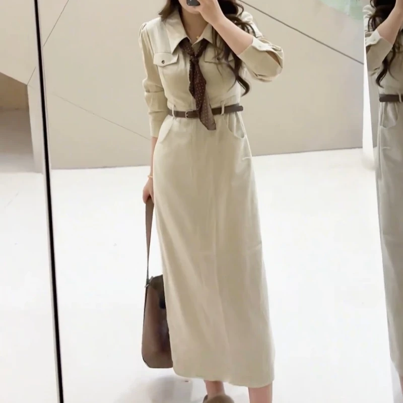 早秋气质风设计款polo领复古收腰显瘦连衣裙优雅风轻奢百搭连衣裙