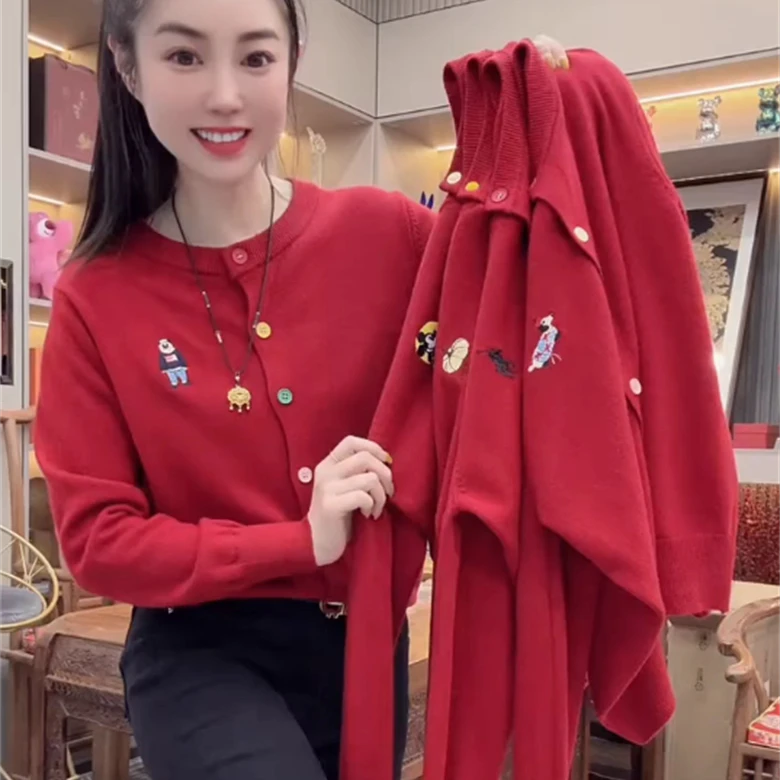 设计感卡通刺绣小熊针织开衫女2025秋冬新款休闲圆领长袖外套上衣