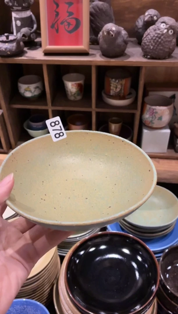 瓷片小*恩878微瑕绿色圆口碗1个