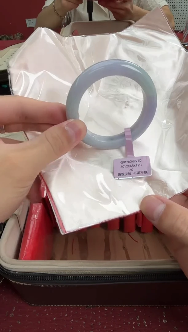 翡翠手镯未镶嵌8手镯