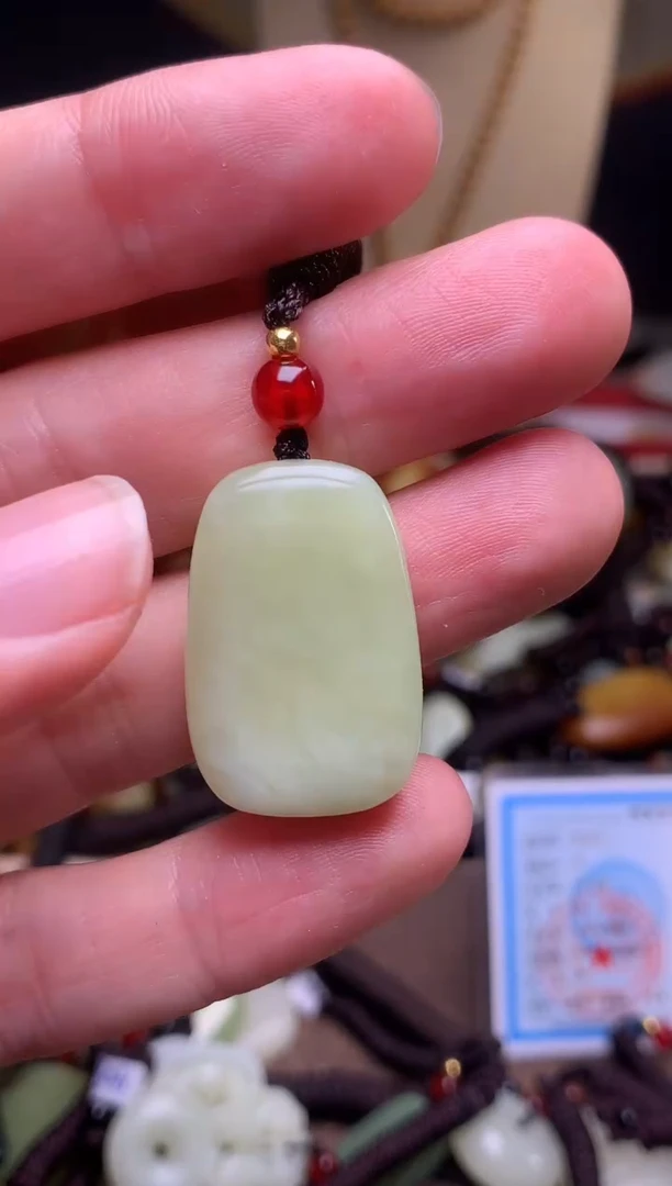 颈饰未镶嵌和田玉新疆料青海料清水和田玉吊坠
