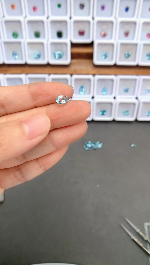 未镶嵌裸石定制海蓝宝石0.7ct