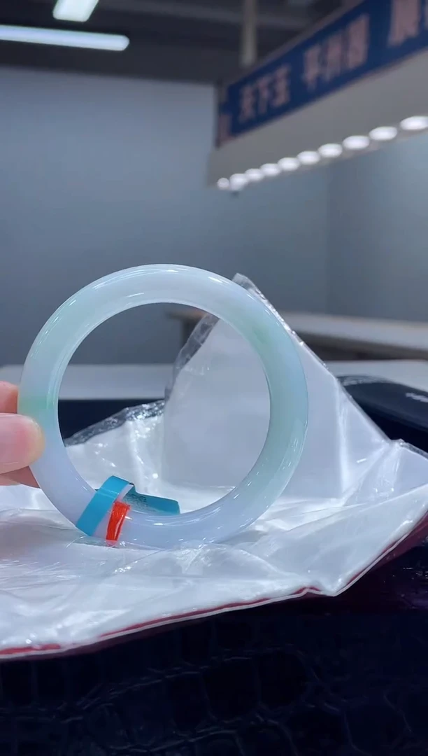 未镶嵌手镯翡翠7
